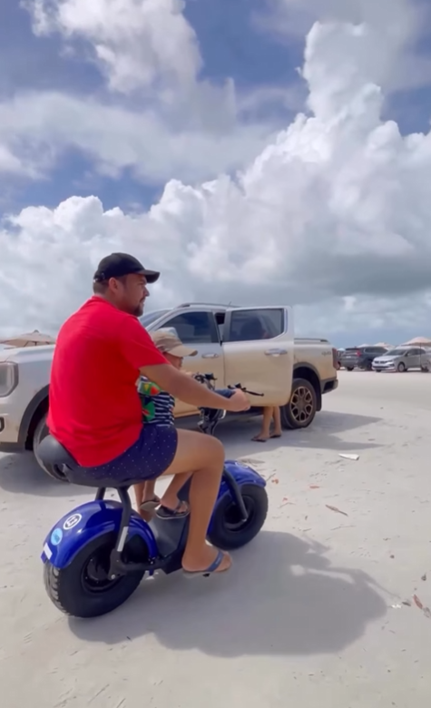 PASSEIO DE SCOOTER ELÉTRICA